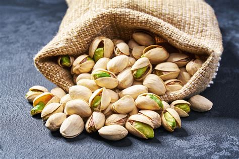 pistachio in tagalog|Pagsasalin 'pistachio' – Diksiyunaryo Tagalog.